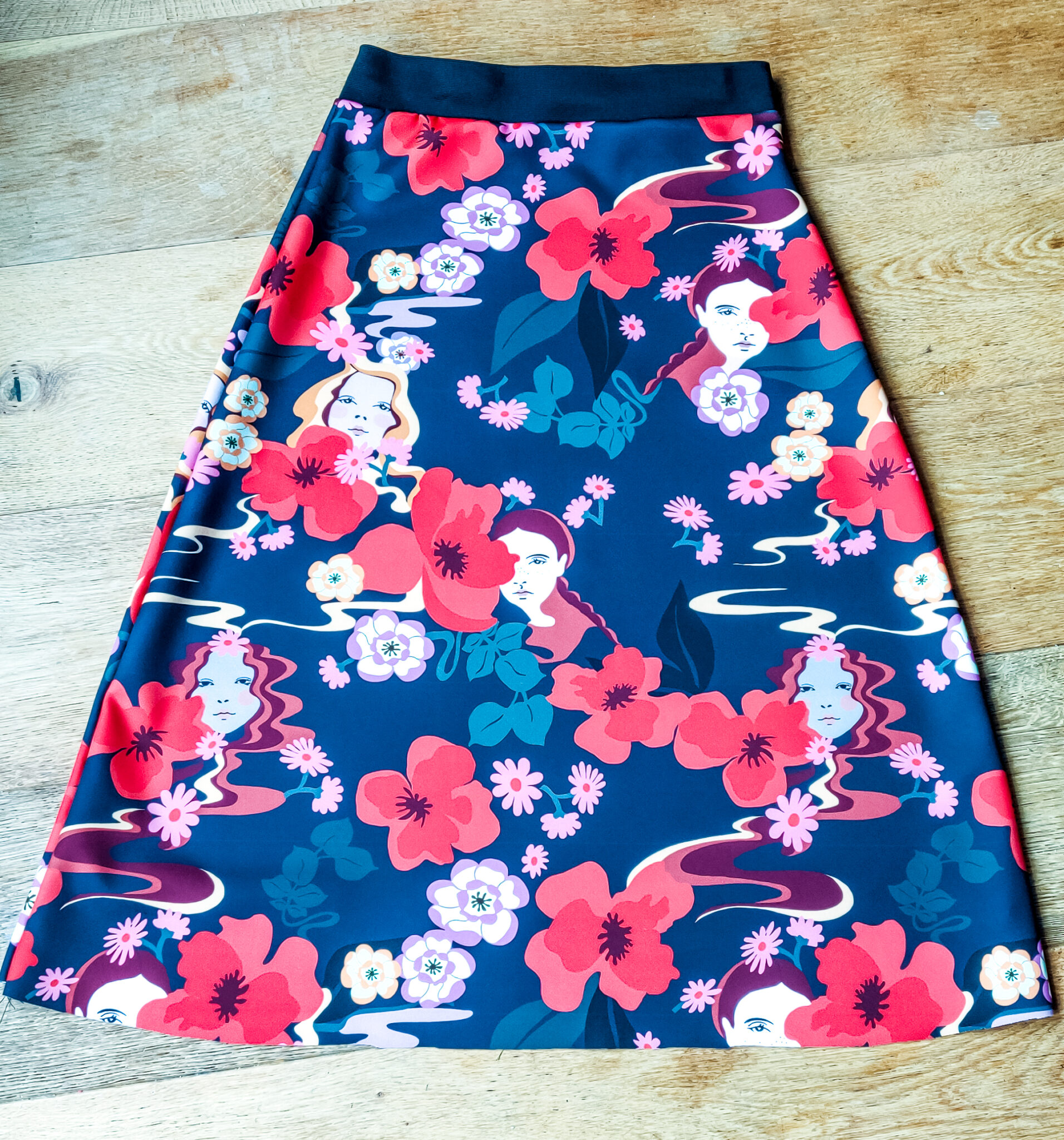 8-diy-scuba-skirts-batch-sewing-lady-mcelroy-fabrics-saturday-night